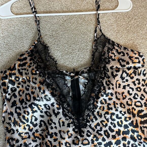 NWOT Cheetah print spaghetti strap lace trim nightgown. - Picture 5 of 5